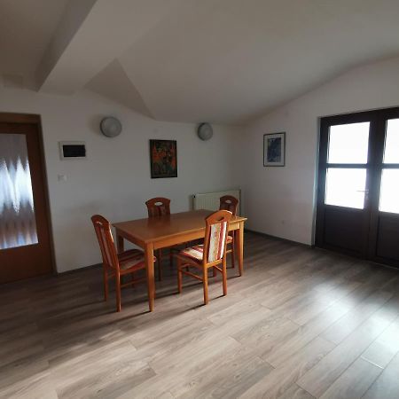 Apartments Divina Ровин Екстериор снимка