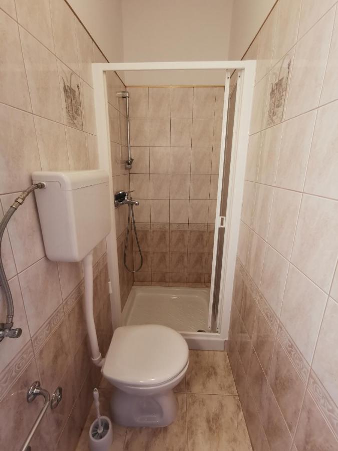 Apartments Divina Ровин Екстериор снимка