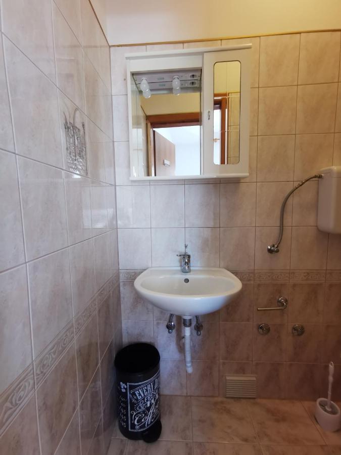 Apartments Divina Ровин Екстериор снимка