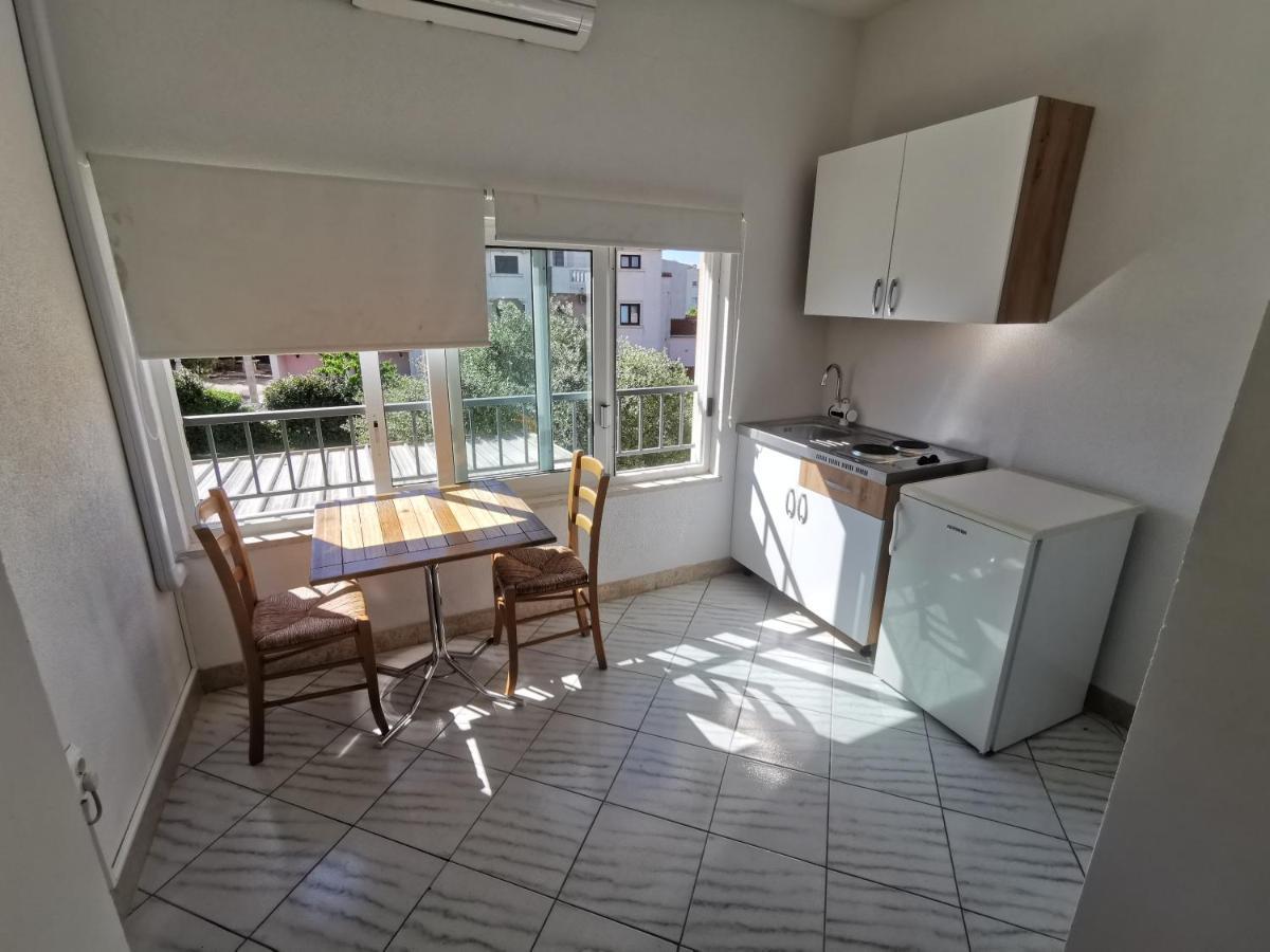 Apartments Divina Ровин Екстериор снимка