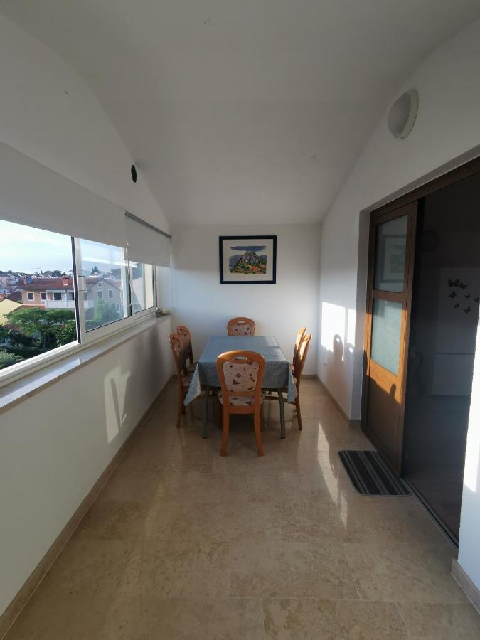 Apartments Divina Ровин Екстериор снимка