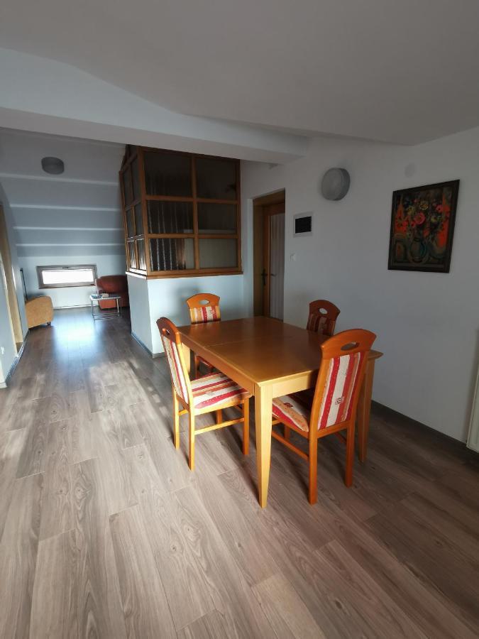Apartments Divina Ровин Екстериор снимка