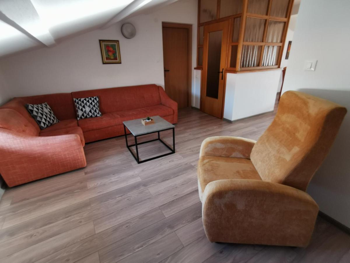 Apartments Divina Ровин Екстериор снимка