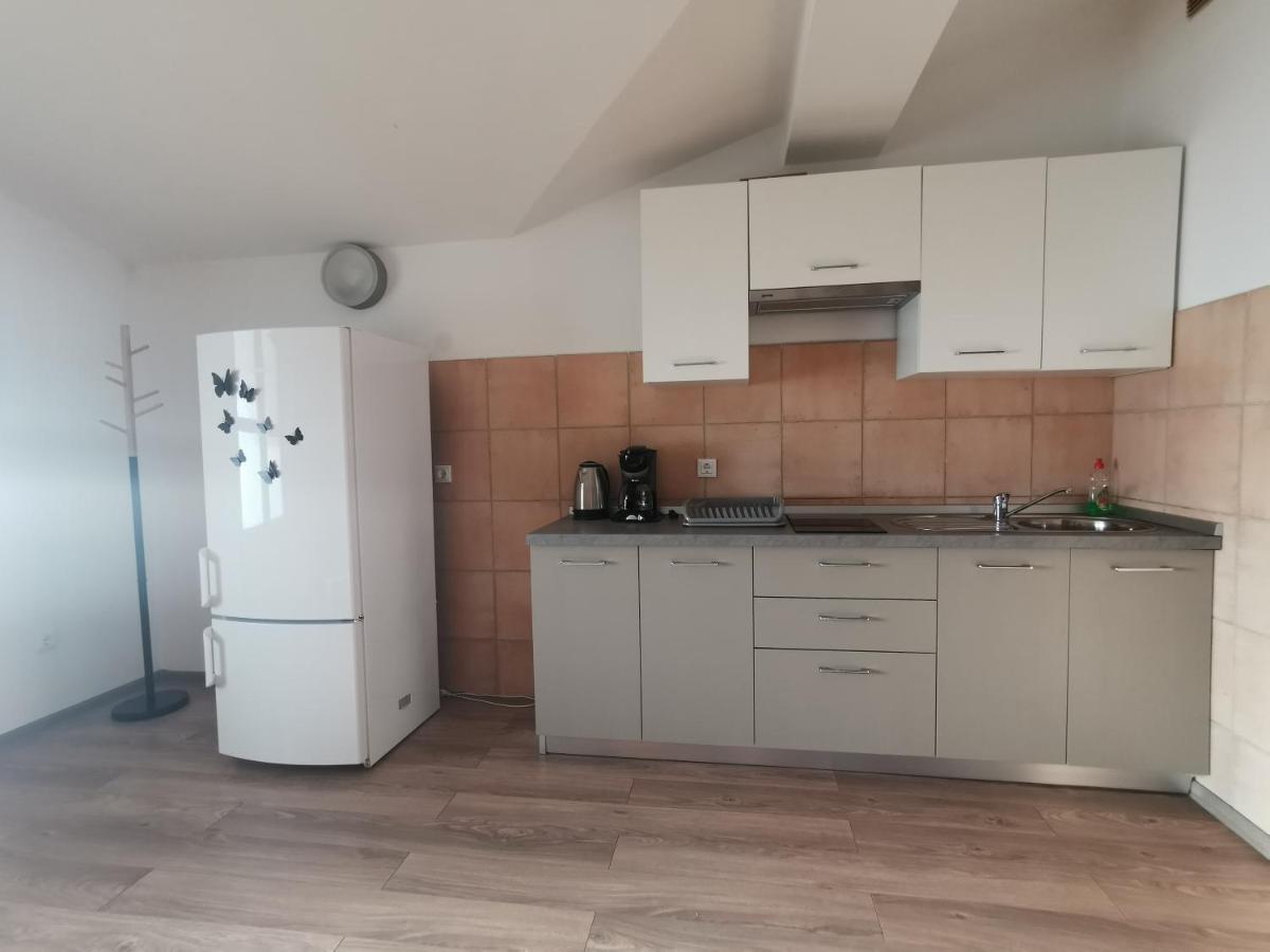Apartments Divina Ровин Екстериор снимка
