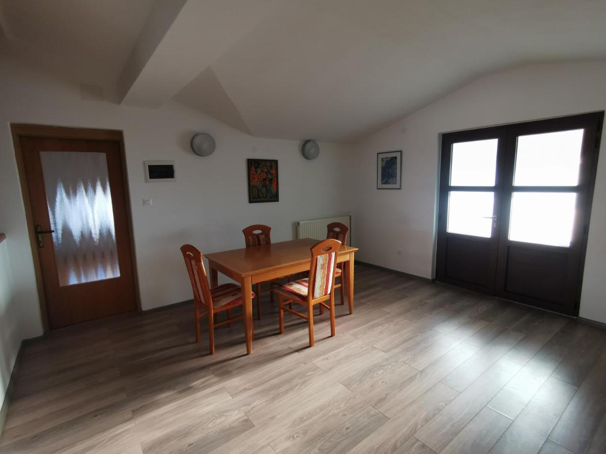Apartments Divina Ровин Екстериор снимка